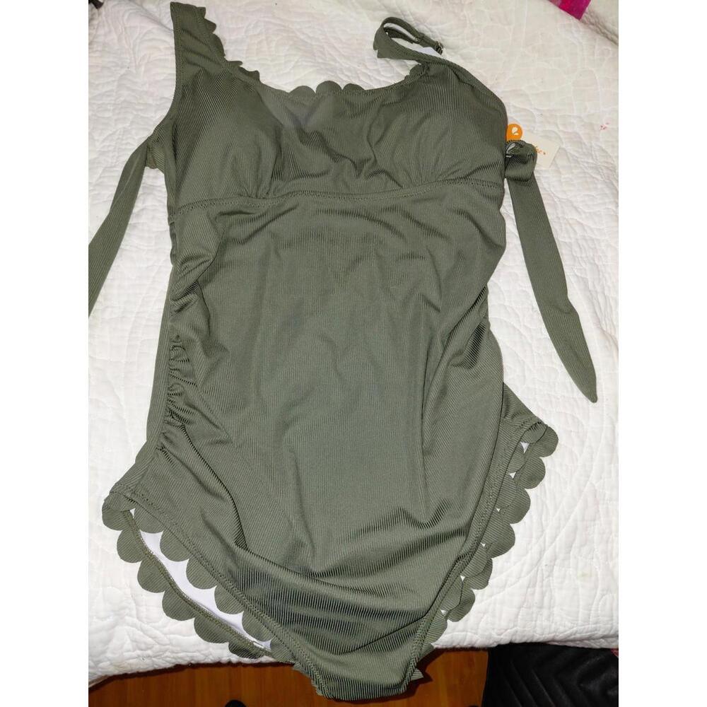 Matterity one piece green bathing suits size XL Summer vacation beach baby
